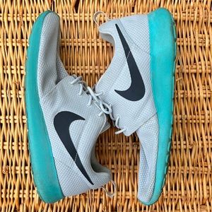 Nike Roshe One Calypso- Size 12